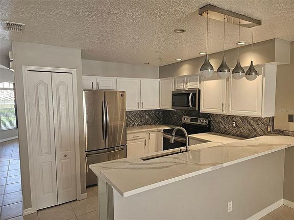 4th image of 673 Sandy Neck Ln Unit 103