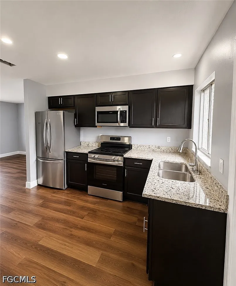 2 bed, 1.0 bath, 780 sqft, $1,500 — Photo 3