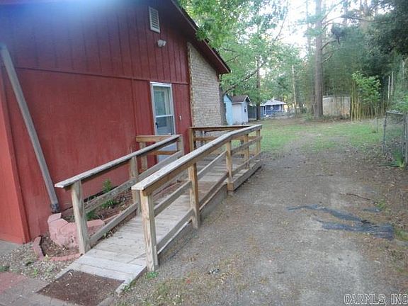 3rd image of 1325 Meadowbrook Dr