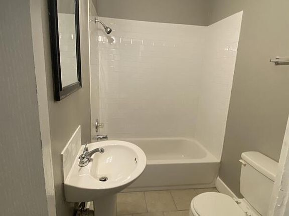 4th image of 806 Maury St APT 2