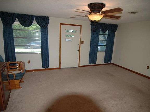 5th image of 1054 N Palm Cir