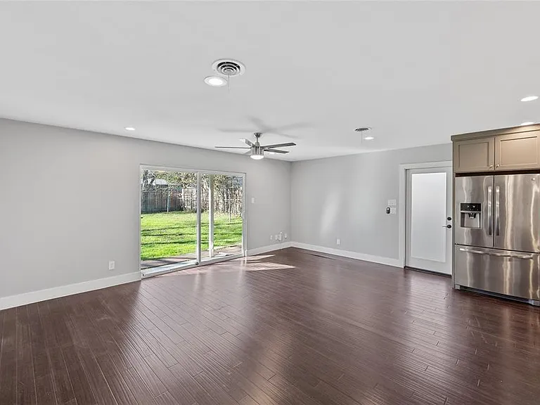 1305 Glenwood Dr — Photo 5