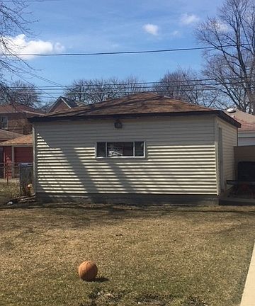 4th image of 8008 S Artesian Ave
