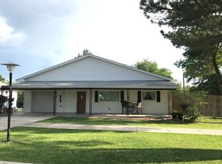 513 E Lincoln St, Norton, KS 67654