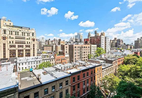2nd image of 140 W 69th St #85BB