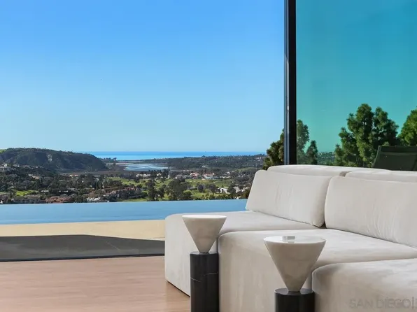 3240 Piragua St, Carlsbad, CA 92009