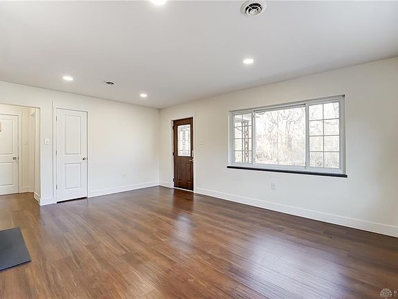 4th image of 7618 Harrington Ave