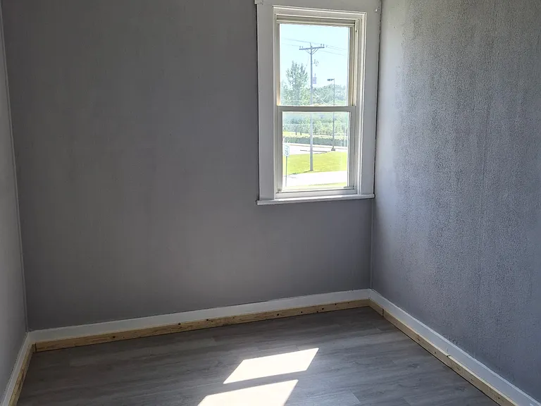 3420 Graham Ave #1 — Photo 8