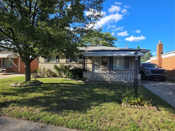 8465 Helen St, Center Line, MI 48015