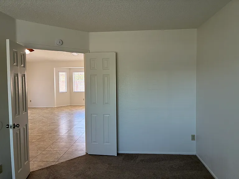 10820 W Wagon Wheel Dr — Photo 11