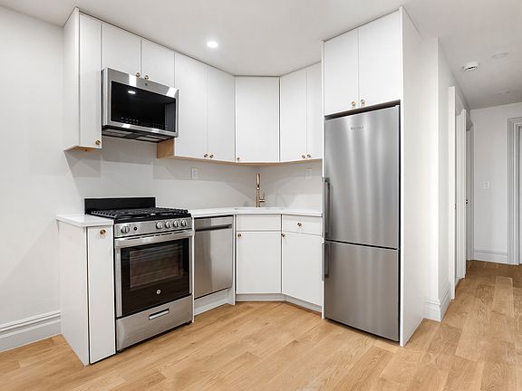 3rd image of 306 Halsey St #1