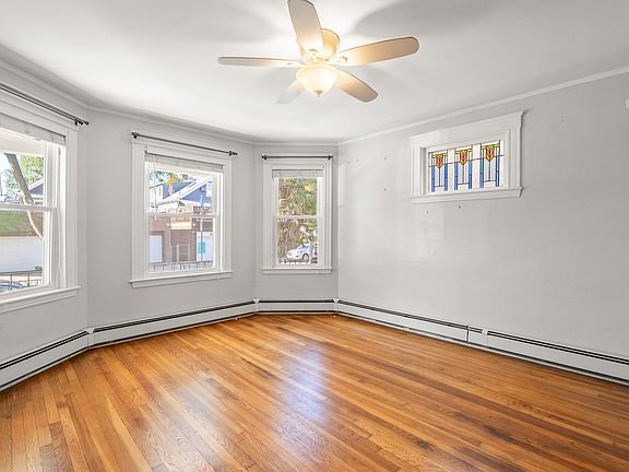 5th image of 14 Marine Rd #1