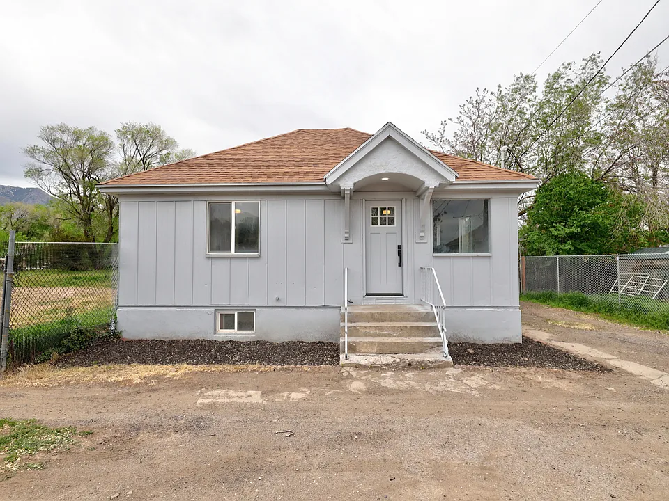 2136 Monroe Blvd #1