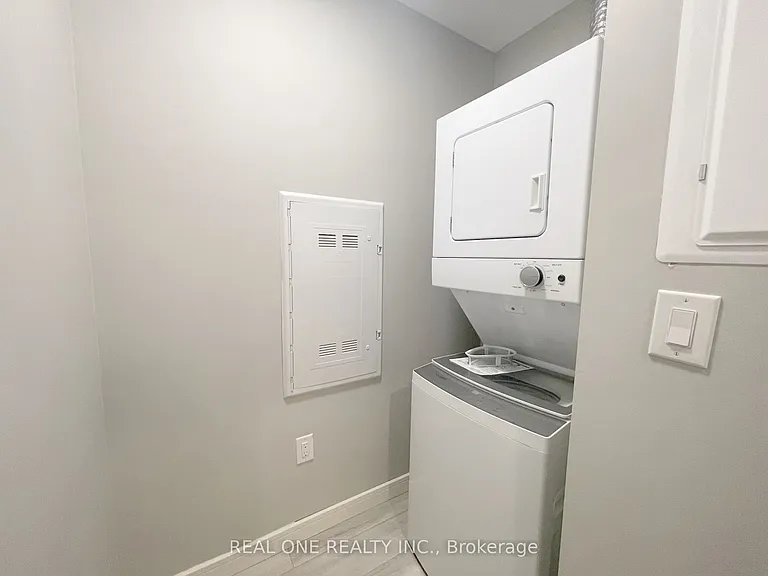20 George St #2307 — Photo 21
