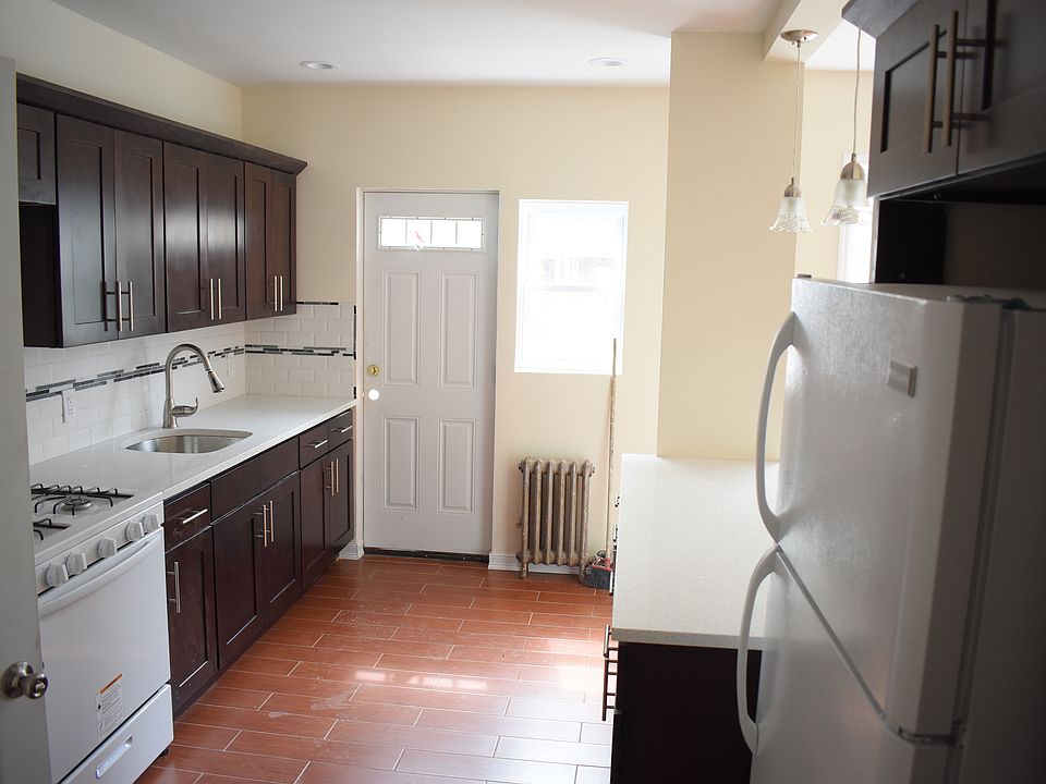 1st image of 11570 204th St #1