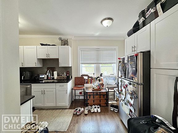 2nd image of 3815 N Greenview Ave #3817-3W