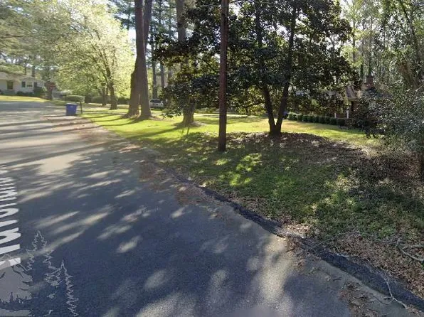 1728 Waverland Cir, Macon, GA 31211