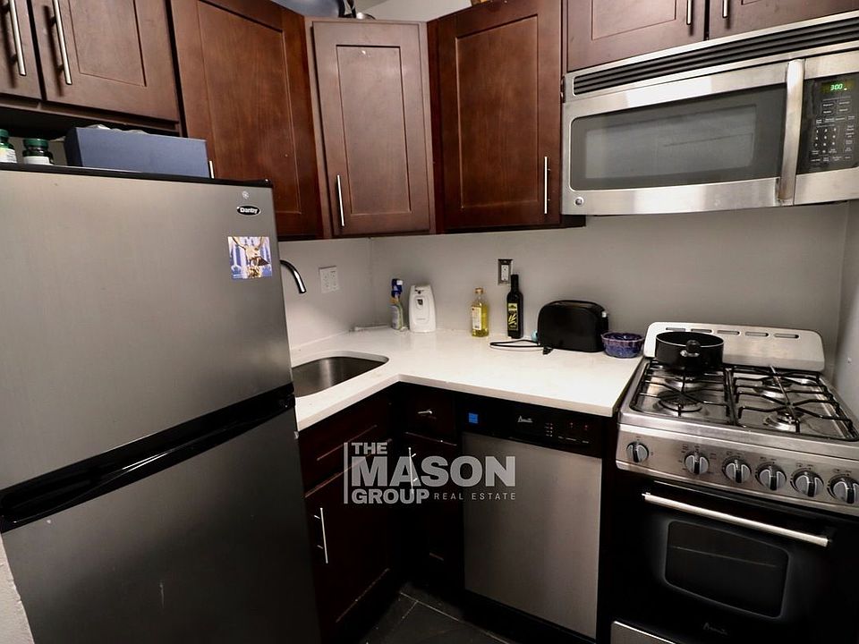 1st image of 514 W 48th St APT 3B