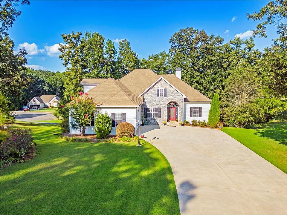 1st image of 227 Nestlebrooke Dr