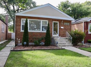 11836 S Hale Ave, Chicago, IL