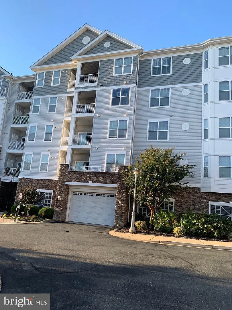 2 bed, 2.0 bath, 1567 sqft, $1,750 — Photo 3