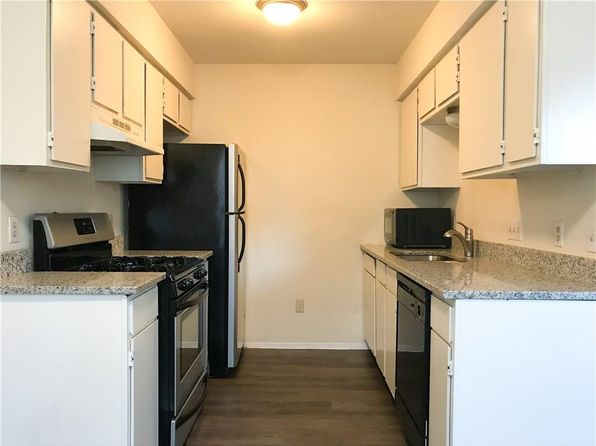 1203 W 49th St APT A