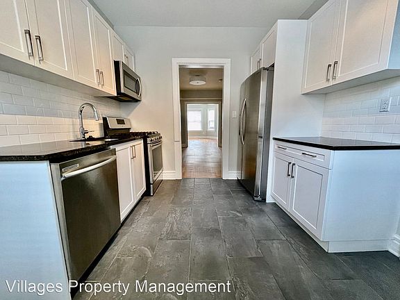 3rd image of 915 Fischer Ave #4C