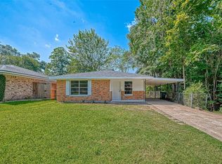 210 Pine Hill Dr, Conroe, TX 77301