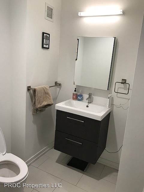 2nd image of 430 Fairmount Ave APT 205
