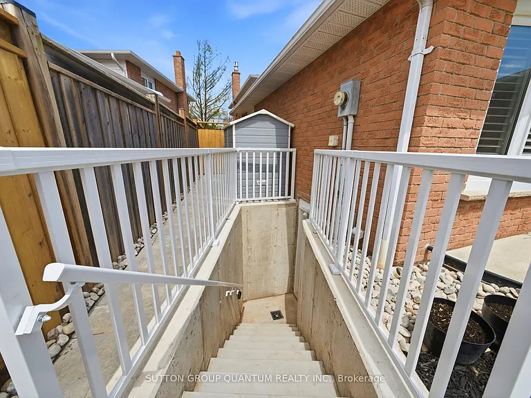 2529 Cavendish Dr #BASEMENT — Photo 3