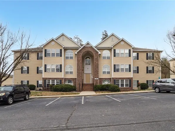 631 Ivy Glen Dr, Winston Salem, NC 27127