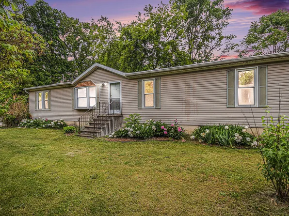 67173 Bulhand Rd, Cassopolis, MI 49031