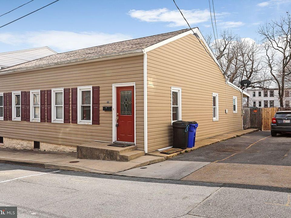 1st image of 321 Liberty St