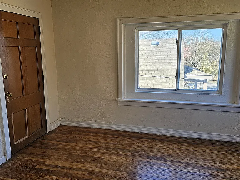 2400 Benton Blvd #203 — Photo 5
