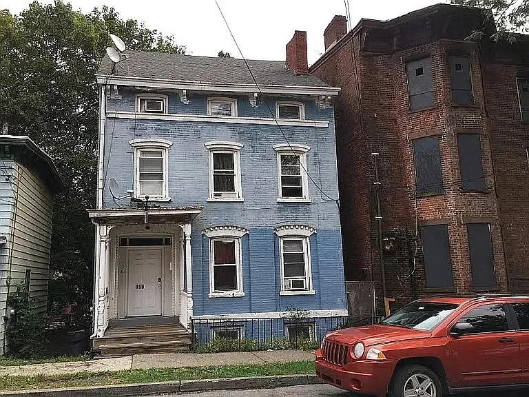 228 Washington St #3