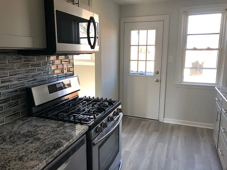 357 Holland St — Photo 6