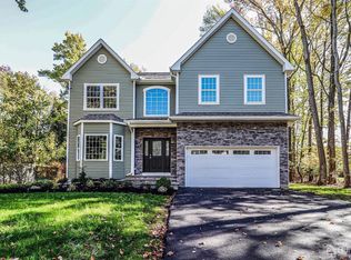 1834 Oak Rd, North Brunswick, NJ 08902