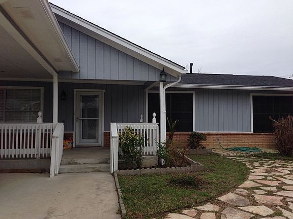 2nd image of 535 Sprucewood Ln