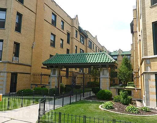 N Spaulding Ave — Photo 12