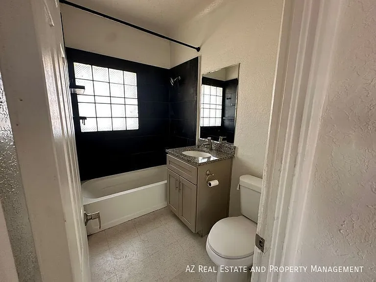 342 W Culver St #5 — Photo 13