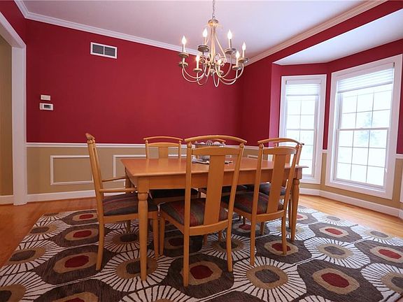 4th image of 116 Neuchatel Ln