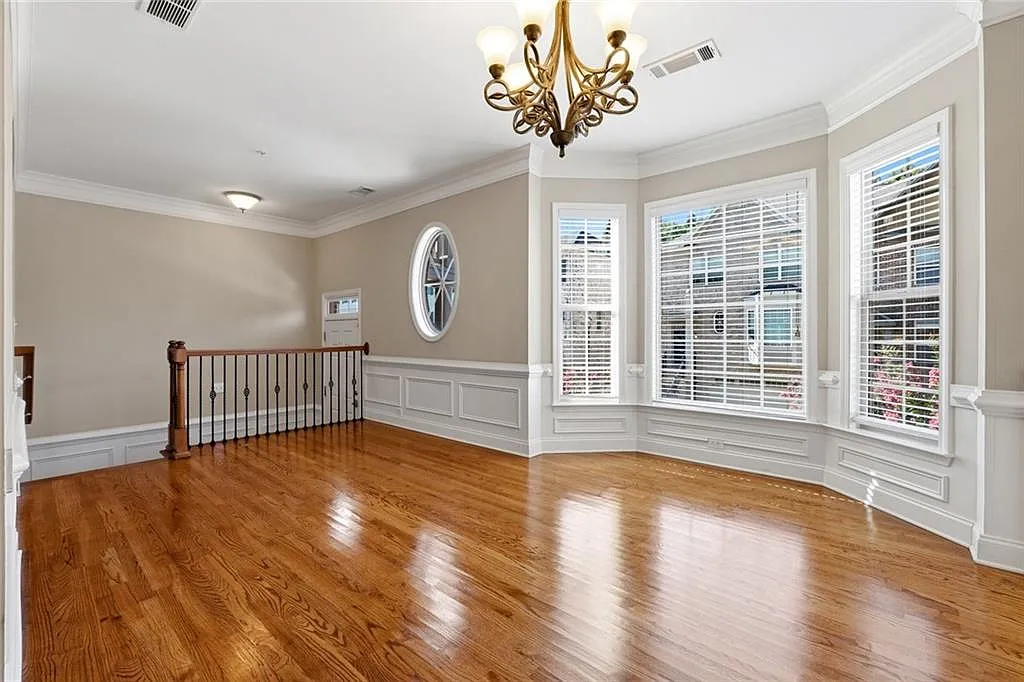 5 bed, 4.5 bath, $4,500 — Photo 4