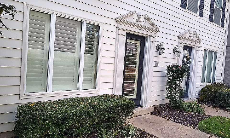 Exterior Facade/Entry Door