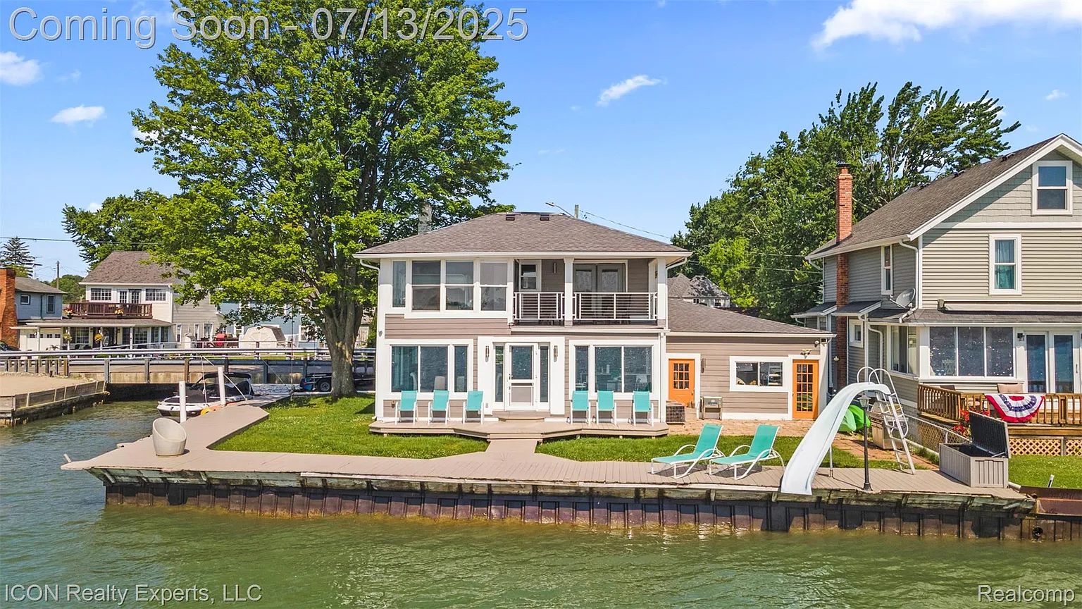 106 Saint Clair River Dr photo 1