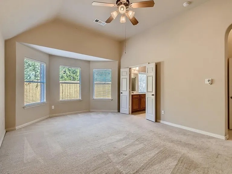 2798 Sparks Dr — Photo 2