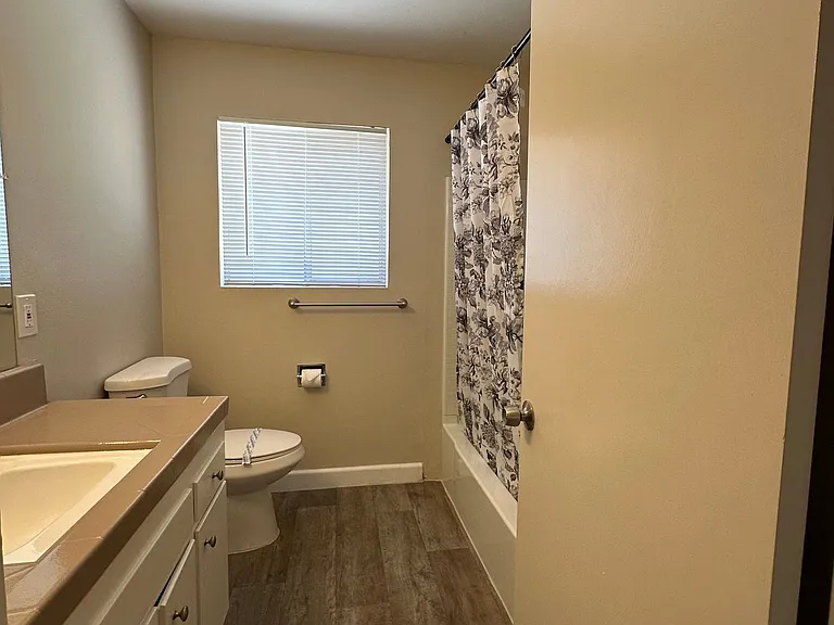 Riverdale Apartment Homes - Built Spacious, Beautiful Inside and Out! — Photo 11