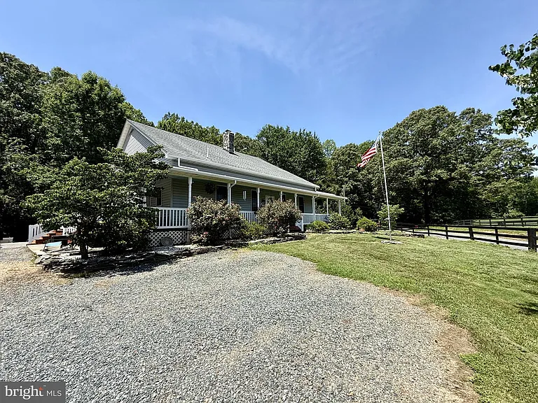 559 Holly Corner Rd — Photo 3
