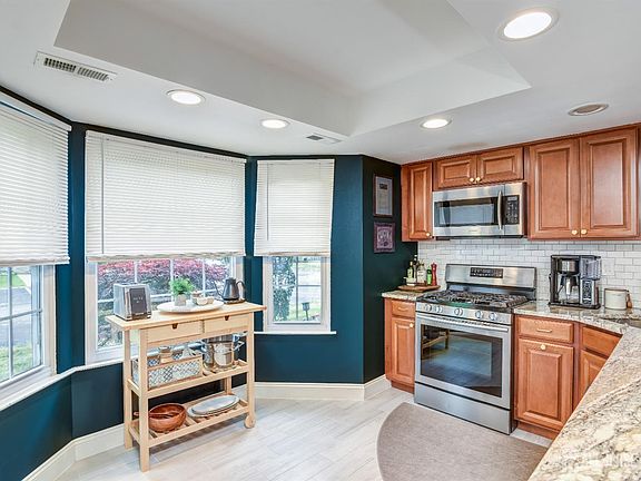 5th image of 347 Jester Ct