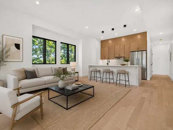 15 Clyde St #F, Somerville, MA 02145