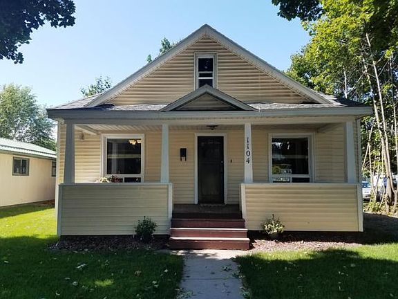5th image of 1104 1st Ave W